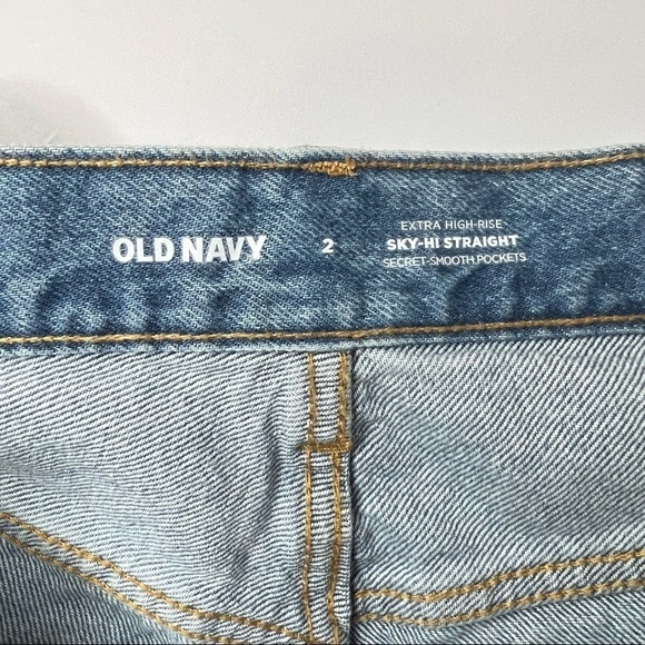 OLD NAVY Extra High Rise  Button-Fly Sky-HiStraight Ripped Raw Hem Jeans Size 2. - Picture 6 of 12